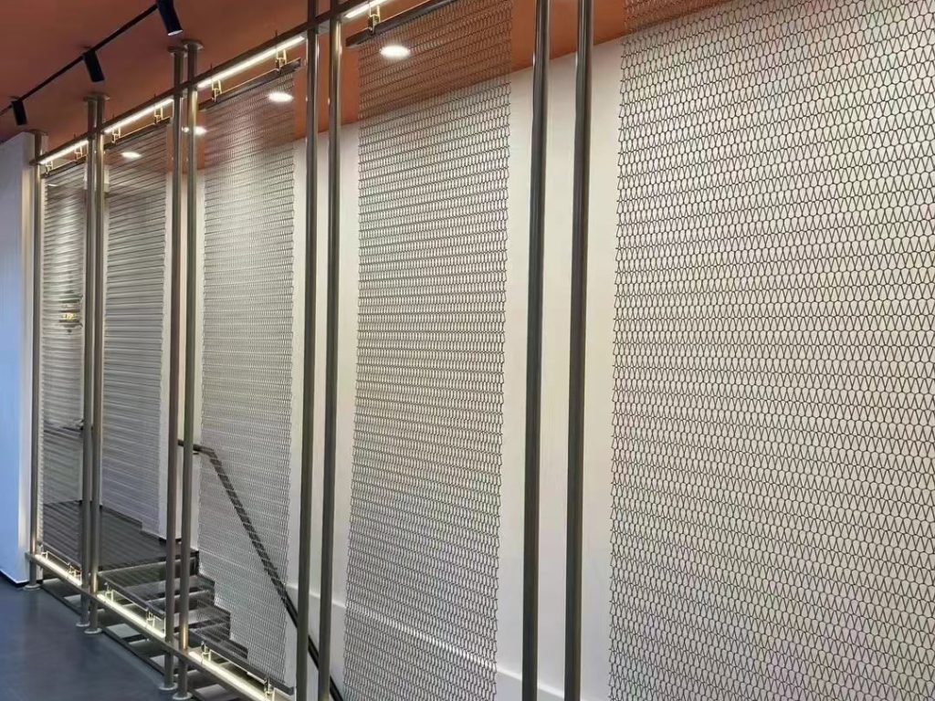 توری مش دکوراتیو در رستوران‌ها: چرا مشتریان بیشتر می‌مانند و عکس می‌گیرند؟