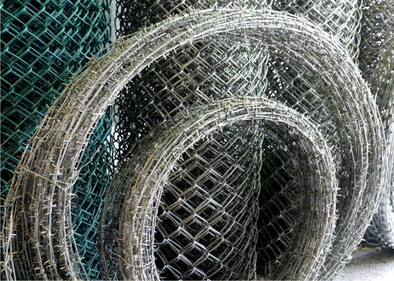 چرا فروشندگان سیم خاردار، قطر واقعی سیم را نمی‌گویند؟